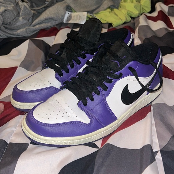 Air Jordan 1 Low Court Purple/Size: 9.5 - Picture 7 of 7